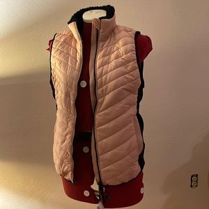 Women’s pink vest with fur